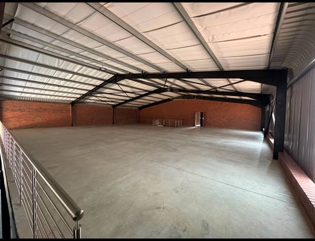 900M² WAREHOUSE TO LET IN CHLOORKOP